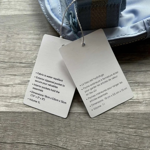 Lululemon Authentic 1L Wordmark Everywhere Belt Bag in Baby Blue and Gold - Picture 10 of 10